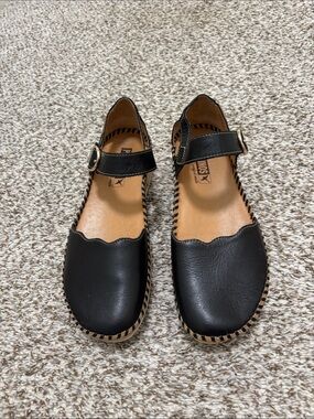 Pikolinos Marina black tan sandals 40 (9/9.5)